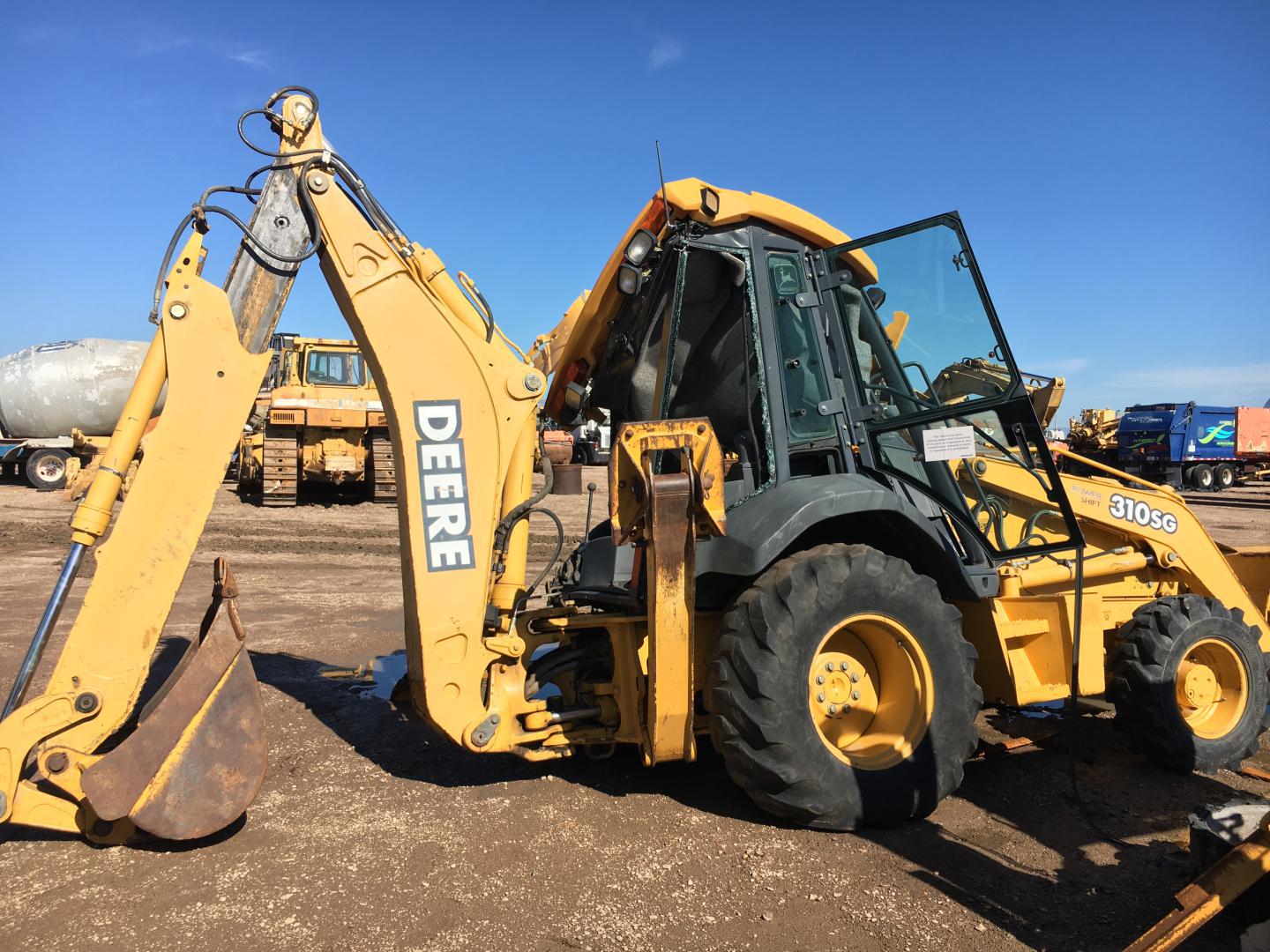 ./imagenes/INVOICE/2019/16900/RETROEXCAVADORA  PARA REFACCIONES 310SG (16).JPG